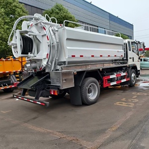 Camion d'aspiration des eaux usées Sinotruk Howo 4x2, camion-citerne à vide pour fosses septiques, camion de nettoyage des boues fécales de 8 m³ à vendre - Product Image 5