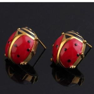 Pendientes de Mariquita de Acero Inoxidable con Esmalte Colorido Personalizado de Fábrica, Pendientes Magnéticos para Hombre y Mujer - Product Image 3