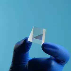 Özelleştirilmiş kaliteli Mini şeffaf prizma Bk7 150Mm kaplama optik dik açı kristal eşkenar prizma fotoğrafçılık için