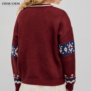 Pull jacquard tricoté personnalisé pour femme, motif chien mignon, couleur rouge, pull de Noël unisexe - Product Image 3