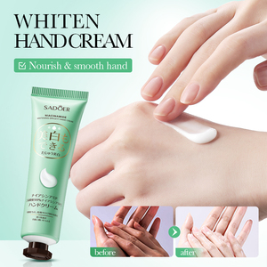 Crème pour les mains hydratante et éclaircissante SADOER avec thé vert et huile de Centella, formule anti-gerçures et éclaircissante pour les mains sèches - Product Image 2