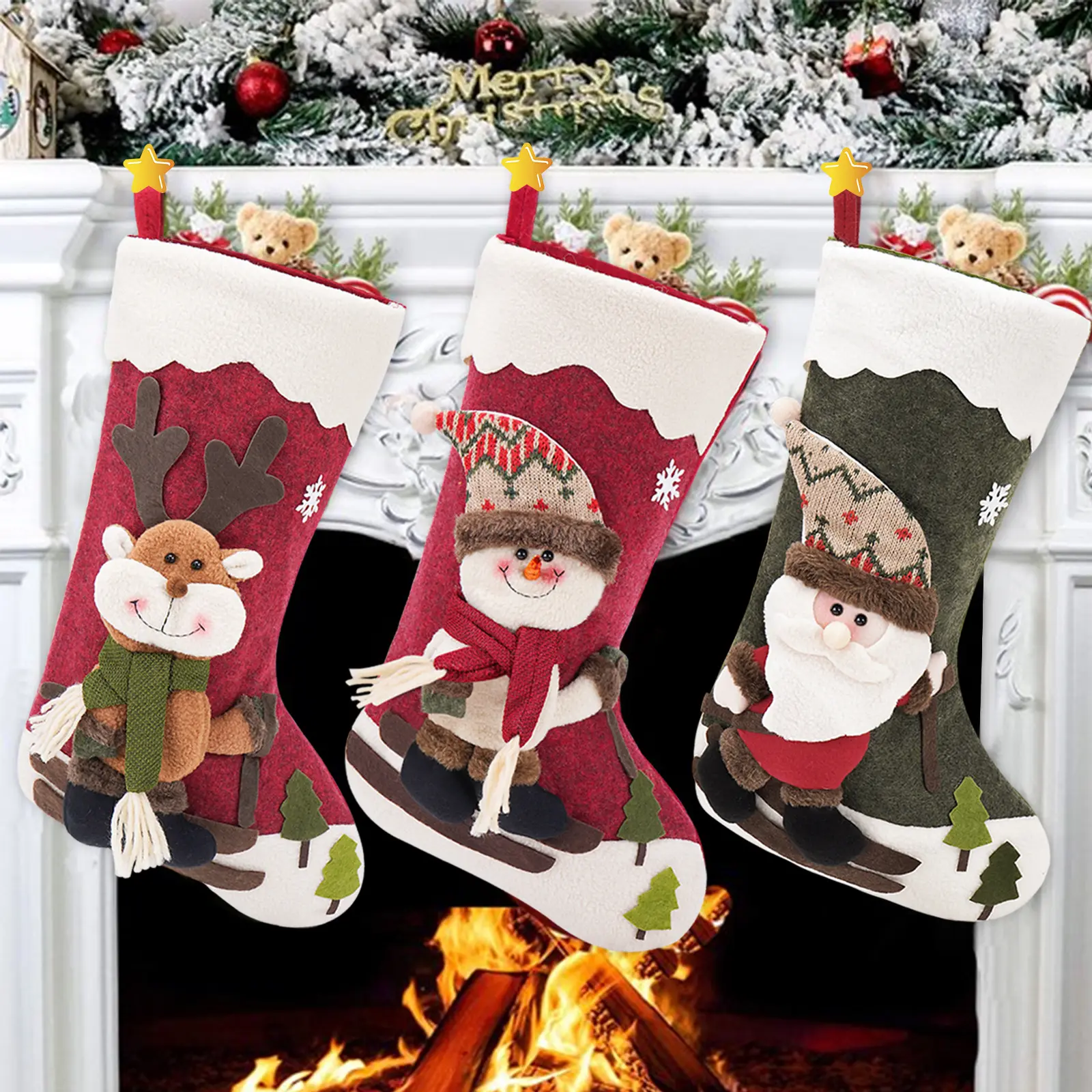 ديكورات عيد الميلاد الاحتفالية ، سانتا كلوز ، رجل الثلج ، جوارب الرنة ، حقائب هدايا لحلي الأشجار
