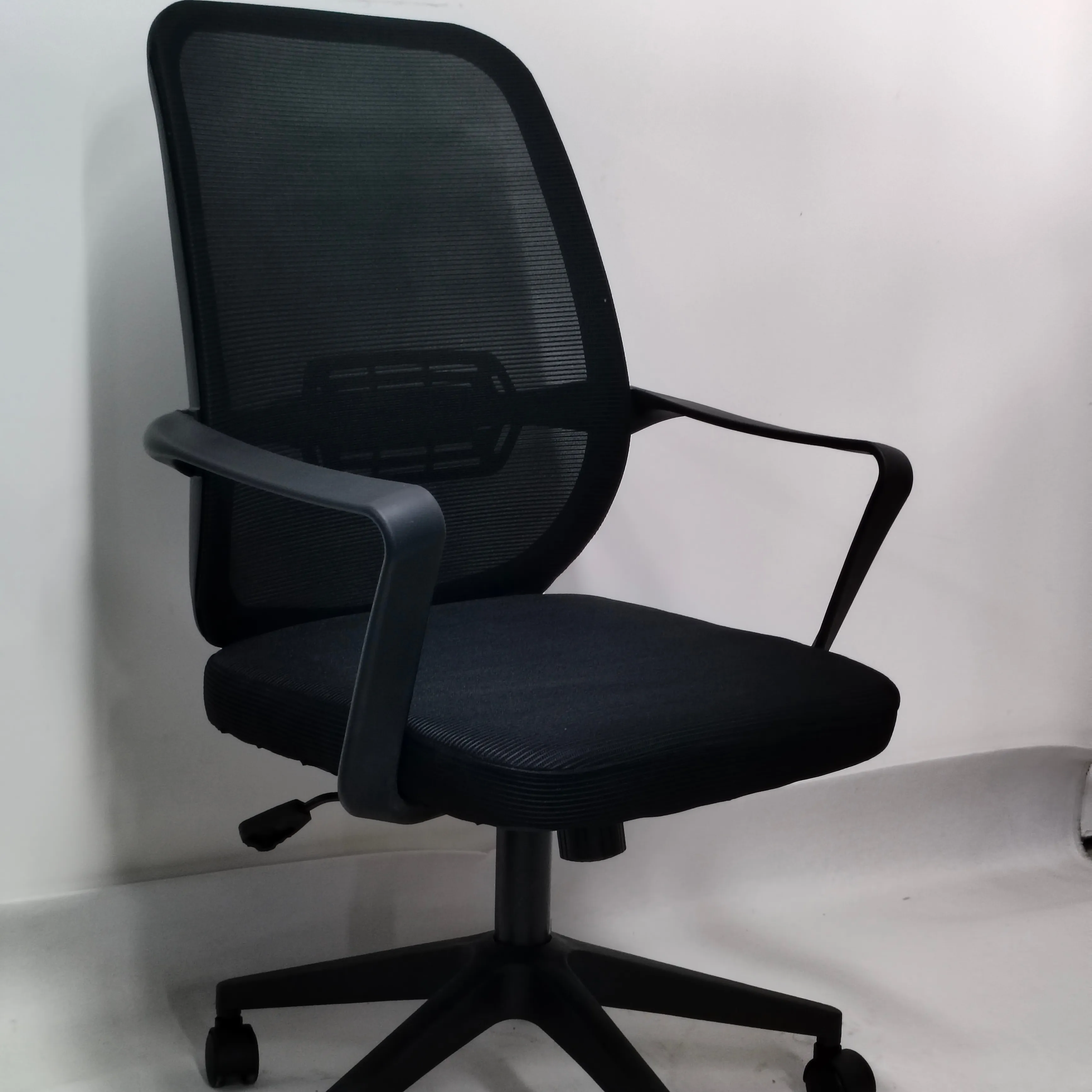 Luxury Ceo Executive Office Chair With Adjustable Rocking Steering Wheel Full Black Leather Computer Rocker Gaming Silla Oficina
