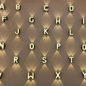 โคมไฟติดผนัง LED โคมไฟตัวอักษรขึ้นและ<span class=keywords><strong>ลง</strong></span>กลางแจ้ง Ip65กันน้ำไฟสวนระเบียงอลูมิเนียมตัวอักษรโคมไฟติดผนัง - Product Image 1