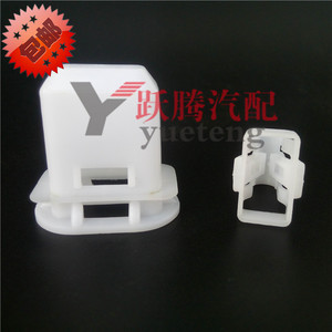 Clip de panneau de porte de voiture en plastique Yueteng 1364 blanc universel pour réparation et remplacement - Product Image 1
