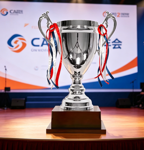 Trofeo <span class=keywords><strong>de</strong></span> Metal Plateado Personalizado para la Copa Mundial <span class=keywords><strong>de</strong></span> Fútbol 2026 EE. UU.-Canadá-México, Venta al por Mayor, Copa <span class=keywords><strong>de</strong></span> Premio Deportivo Grabada para <span class=keywords><strong>Ganadores</strong></span> - Product Image 3
