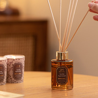 Coffret Cadeau Luxe d'usine de diffuseurs à bâtonnets et bougies d'aromathérapie sans flamme à la cire de soja pour la Saint-Valentin, les anniversaires et les festivals