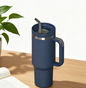 Vaso térmico de acero inoxidable de 40 oz de alta gama Hong Ling para regalo personalizado al por mayor, taza popular para bebidas frías con asa y pajita - Product Image 1