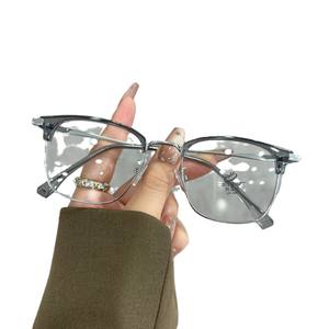 Gafas Rectangulares para Miopía Unisex con Protección Anti Luz Azul, Tamaño Mediano, Lentes de PC, Origen Taizhou, Modelo 31150 - Product Image 4
