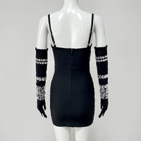 Robe moulante mini club avec sangle amovible et strass, avec gants, pour tenue de club