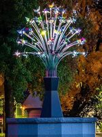 Lampe LED Multicolore Effet Feux d'Artifice, Sculpture en Acier Inoxydable et Fer Forgé, Étanchéité IP65, Idéale pour Jardin et Aménagement Paysager Personnalisé