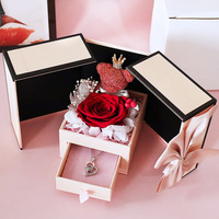 Coffret Cadeau Fête des Mères, Saint-Valentin, Festival du Printemps – Roses Éternelles Préservées Design Petit Ours à Double Porte