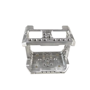 Pièces de quincaillerie pour cage de caméra en alliage d'aluminium usinées sur mesure par CNC, fraisage de précision pour la fabrication de supports de caméra métalliques - Product Image 4