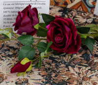 Centre de table en fleurs artificielles de style européen, trois roses en flanelle, pour la décoration de la maison et des mariages, fait main, toucher naturel