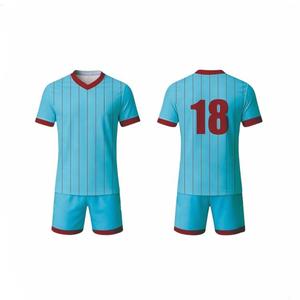 Hochwertiges Unisex Fußballtrikot mit individuellem Wärmeübertragungsdruck, 100% Polyester, schnelltrocknend, atmungsaktiv und schweißableitend, Kurzarm - Product Image 1