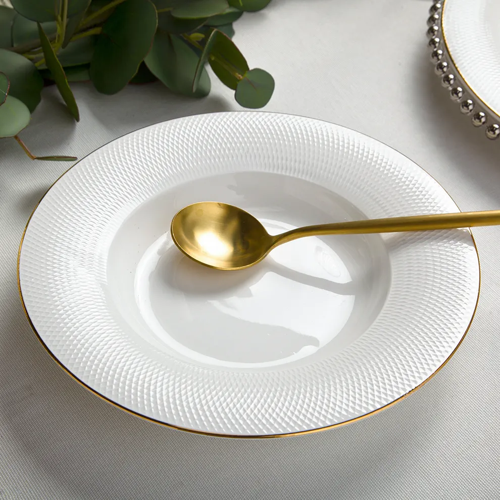 Vaisselle en porcelaine, vaisselle de luxe, pour mariage et repas, assiette à bord doré de 23cm