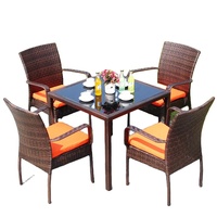 Ensemble de chaises en rotin minimalistes modernes pour l'extérieur, avec structure en fer forgé mobile, table et chaises de loisirs pour patios, jardins, balcons