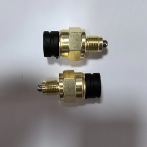 Interruptor de Luz de Reversa para Hino Lonha 84220-1521, Normalmente Cerrado, Pieza de Repuesto Automotriz - Product Image 4