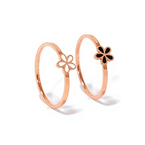 Anillo de margarita de acero inoxidable con esmalte oro rosa para mujer, banda floral ajustable, regalo de joyería para el dedo - Product Image 4