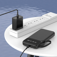 Bancos de energía Cuerda de mano texturizada Pantalla digital LED Cable incorporado Banco de energía de alta capacidad 10000Mah