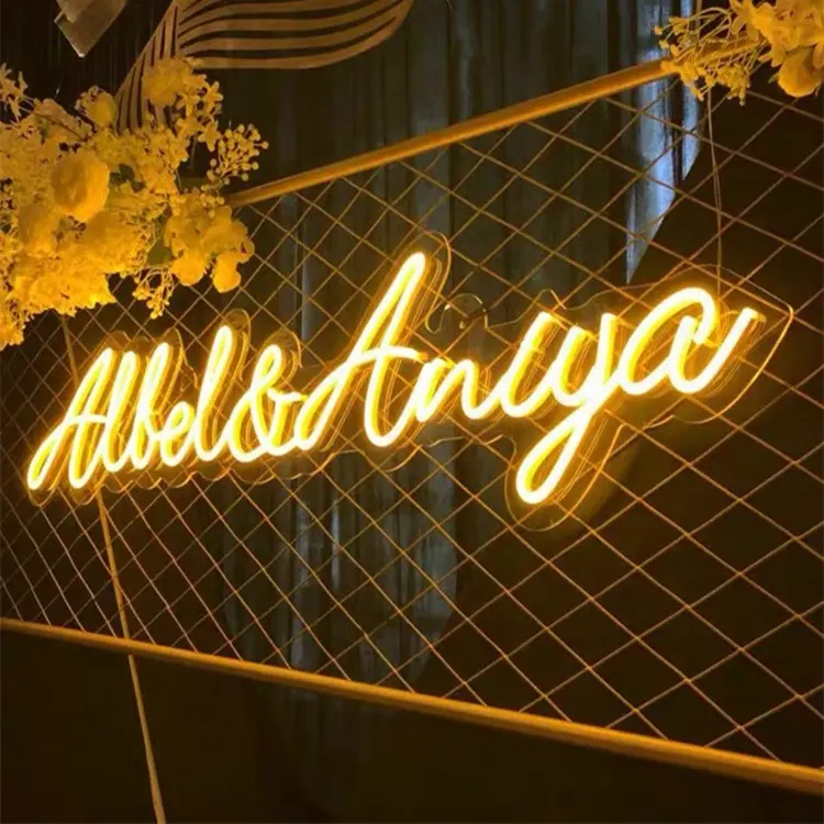 Привлекательный светящийся светодиодный неоновый знак с открытым дизайном для магазина