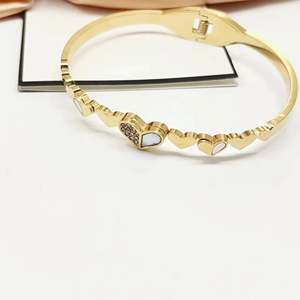 Bracelet tendance en acier inoxydable 316L plaqué or PVD, design cœur, bijoux pour femmes - Product Image 1