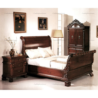 Ensemble de chambre à coucher traditionnel italien sculpté à la main structure en bois massif