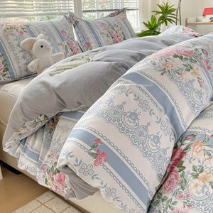 Juego de cuatro piezas de algodón puro de lana gruesa, funda de edredón de cama cálida de algodón en otoño e invierno - Product Image 5