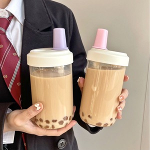 Bicchieri per Bubble Tea all'Ingrosso <span class=keywords><strong>di</strong></span> Alta Qualità ed Economici da 500 <span class=keywords><strong>Millilitri</strong></span>, Simpatici e Semplici Bicchieri in <span class=keywords><strong>Plastica</strong></span> con Coperchio e Cannuccia - Product Image 5