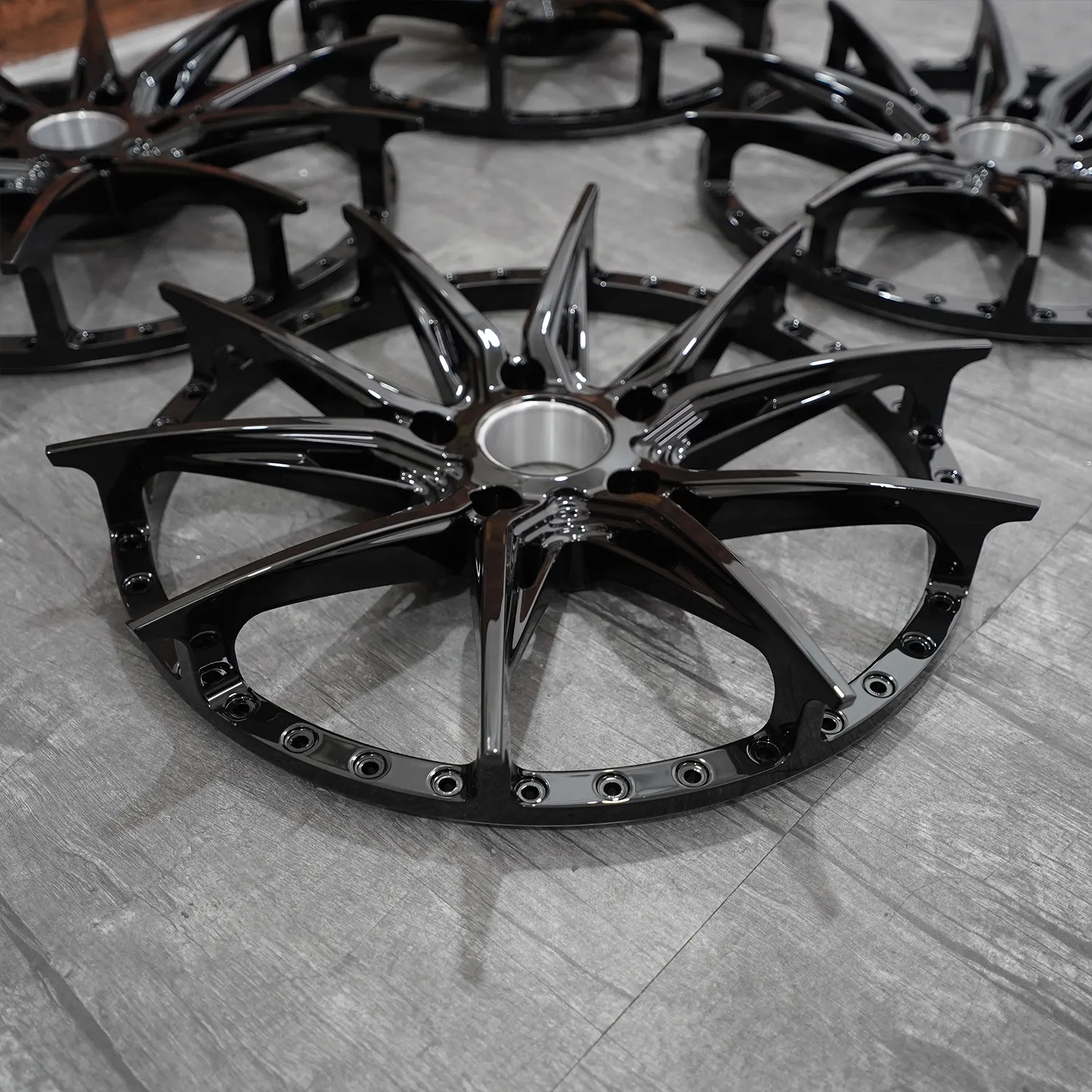 Kustom 6061 aluminium 3 bagian roda pusat berbicara untuk roda tempa Rim