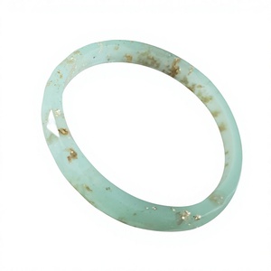 Bracelet en résine fait main, forme de bracelet, vert clair avec des taches dorées, bijoux de collection, thème Feng Shui, fête AZ ENTERPRISES - Product Image 1