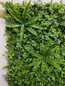 Dekorasi luar ruangan kustom dinding tanaman hijau buatan anti-uv imitasi gaya hutan
