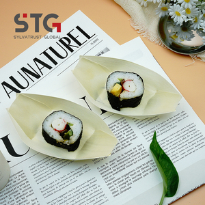 Plateau et <span class=keywords><strong>bateau</strong></span> à sushi écologiques de 5 pouces, personnalisables OEM, en bois de peuplier, pour hôtels et réceptions de mariage, certifiés BSCI (audit usine) - Product Image 3