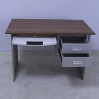 Vente en gros de meubles de bureau à domicile design moderne à bas prix table d'étude de bureau d'ordinateur pour le personnel avec tiroir verrouillé