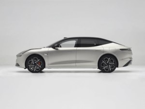 Nuevo Auto Lynk & Co Z10 Modelo 2024, 95kWh, 702km Ultra, Sedán de 5 Plazas, Vehículo Eléctrico Puro, R21, Volante a la Izquierda, Básico - Product Image 3