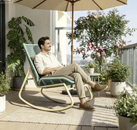 Nouvelle chaise à bascule en rotin PE tressé, capacité 150 kg, chaise longue moderne pour patio avec coussin pour balcon et jardin, vente en gros
