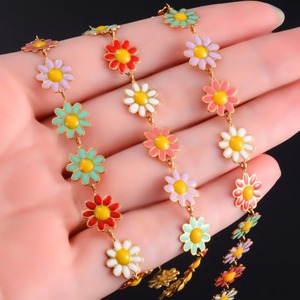 Collier en acier inoxydable avec fleur de marguerite colorée pour femme, chaîne de cou bohème, collier ras du cou plaqué or, bijoux bohèmes - Product Image 6