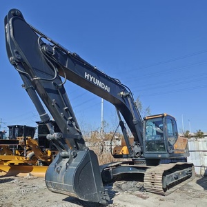 Excavatrice sur chenilles hydraulique haute pression Hyundai 300 LC-9T de 33 tonnes, godet de 1,38 m, puissance de 218 kW, modèle 2024 pour la construction de carrières - Product Image 1