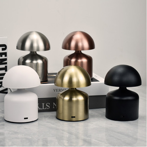Lampe de table LED flexible au design rustique, rechargeable, avec barre lumineuse à motifs décoratifs, pour créer une ambiance, idéale pour salon, camping, avec variateur d'intensité, pour chevet - Product Image 3