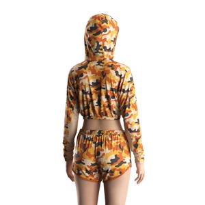 Haut court de pêche pour femme avec capuche ergonomique, protection solaire UPF50+, tissu respirant à séchage rapide pour un confort maximal - Product Image 4