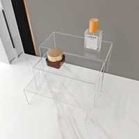 Support d'affichage transparent en acrylique à plusieurs niveaux en forme de U pour l'affichage de figurines, jouets, cosmétiques et chaussures sur un bureau
