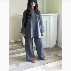 Suéter Abaya de Punto Modesto con Cuello Redondo y Mangas Largas en Colores Sólidos de Pana para Otoño/Invierno, Estilo Dubai, Medio Oriente - Product Image 5