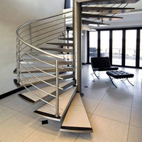 Système d'escalier moderne de luxe en bois massif à marches en spirale pour intérieur