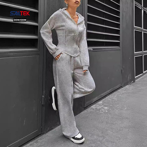 Completo <span class=keywords><strong>Tuta</strong></span> Sportiva da <span class=keywords><strong>Donna</strong></span> Personalizzata Eco-Friendly <span class=keywords><strong>Oversize</strong></span> con Felpa con Cappuccio e Pantaloni Jogger Tinta Unita per l'Estate - Product Image 3