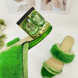 Sandales et Claquettes d'été respirantes pour femmes Lanfoo OEM/ODM en cuir véritable et fourrure, rose et vert - Product Image 2