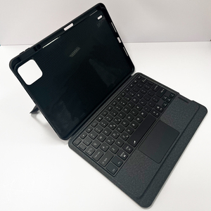 Funda con teclado para Redmi Pad 2 de 11 pulgadas, funda de cuero para tableta Xiaomi Pad 2 con ranura para lápiz, inalámbrica BT con RGB, ¡en oferta! - Product Image 1