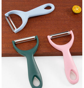 ที่คีบอาหารรูปตัว Y รุ่น BH-8 ทำจากสแตนเลส ด้ามจับพลาสติก ดีไซน์ทันสมัย เรียบง่าย ขนาด 14.5 ซม. ใช้ในครัว ล้างในเครื่องล้างจานได้ เหมาะสำหรับผลไม้และผัก - Product Image 3