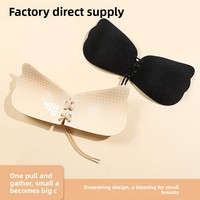 Sujetador con tiras ajustables para busto grande, con almohadillas para pezones, efecto push-up, con alas, de nailon, invisible, reutilizable e impermeable para mujer