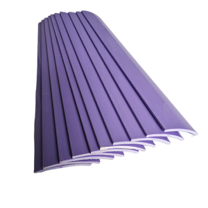 Accessoires pour <span class=keywords><strong>profil</strong></span>és en aluminium Bande <span class=keywords><strong>de</strong></span> couverture noire en plastique <span class=keywords><strong>PVC</strong></span> et bande en U pour les raccords <span class=keywords><strong>de</strong></span> panneaux <span class=keywords><strong>de</strong></span> verre - Product Image 6