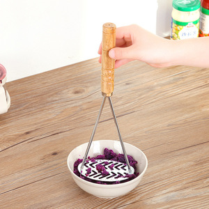 Kitchen baking supplies, potato masher, potato mash maker, creative sweet potato and fruit mash maker for home use. - Product Image 3